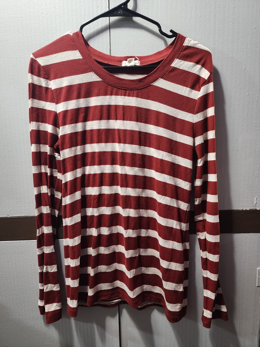 Zenana Outfitters Red & White Striped Long-Sleeve Crewneck